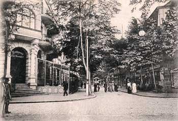 Dolny odcinek dawnej ul. Morskiej z widocznym Hotelem Werminghoff, zdjęcie z ok. 1900 r. źródło: KC