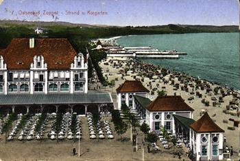 Dom Gościnny oraz stoliki kawiarniane na Placu Zdrojowym, zdjęcie z ok. 1910 r. źródło: TPS