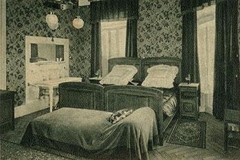 Wnętrze Hotelu Metropol - pokój sypialny, zdjęcie z ok. 1930 r. źródło: GK