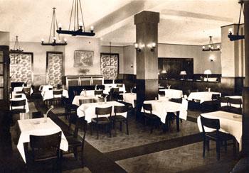 Wnętrze restauracji W Hotelu Pod Cesarskim Orłem, zdjęcie z ok. 1943 r. źródło: KC