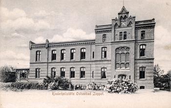 Sanatorium Dziecięce widziane od strony otaczającego je ogrodu, zdjęcie z ok. 1899 r. źródło: KC