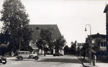 Obecna ul. Powstańców Warszawy (ul. Północna), zdjęcie z ok. 1930 r. źródło: KC