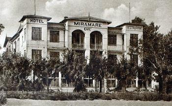 Hotel Pensjonat Willa Miramare widziana od strony plaży i południowej promenady, zdjęcie z 1934 r. źródło: DS