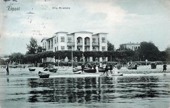 Willa Miramare widziana z plaży, zdjęcie z ok. 1910 r. źródło: KC