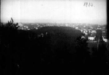 Widok na Dolinę Owczą ze wzgórz morenowych, zdjęcie z 1914 r.  źródło: BMS PAH
