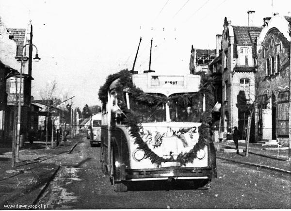 Gdyński trolejbus na al. Niepodległości w Sopocie